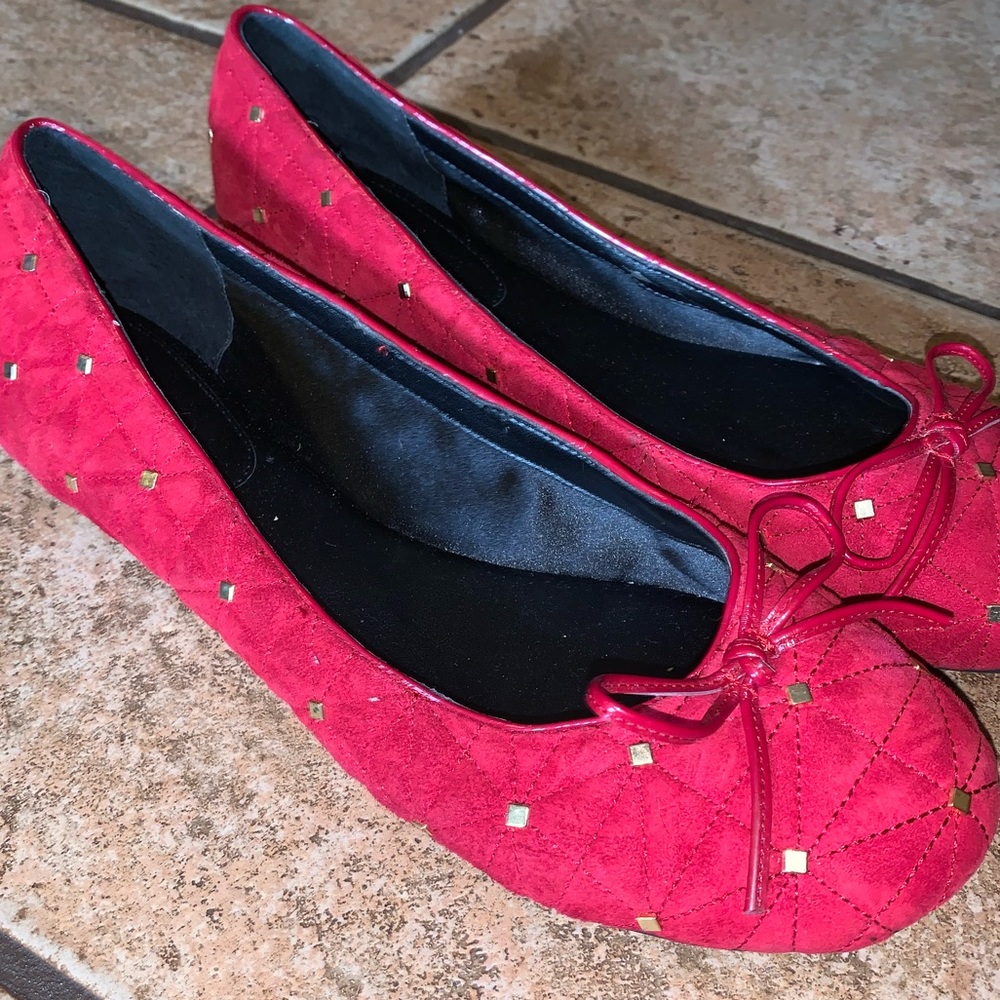MICHELLE D Suede Flat Slippers